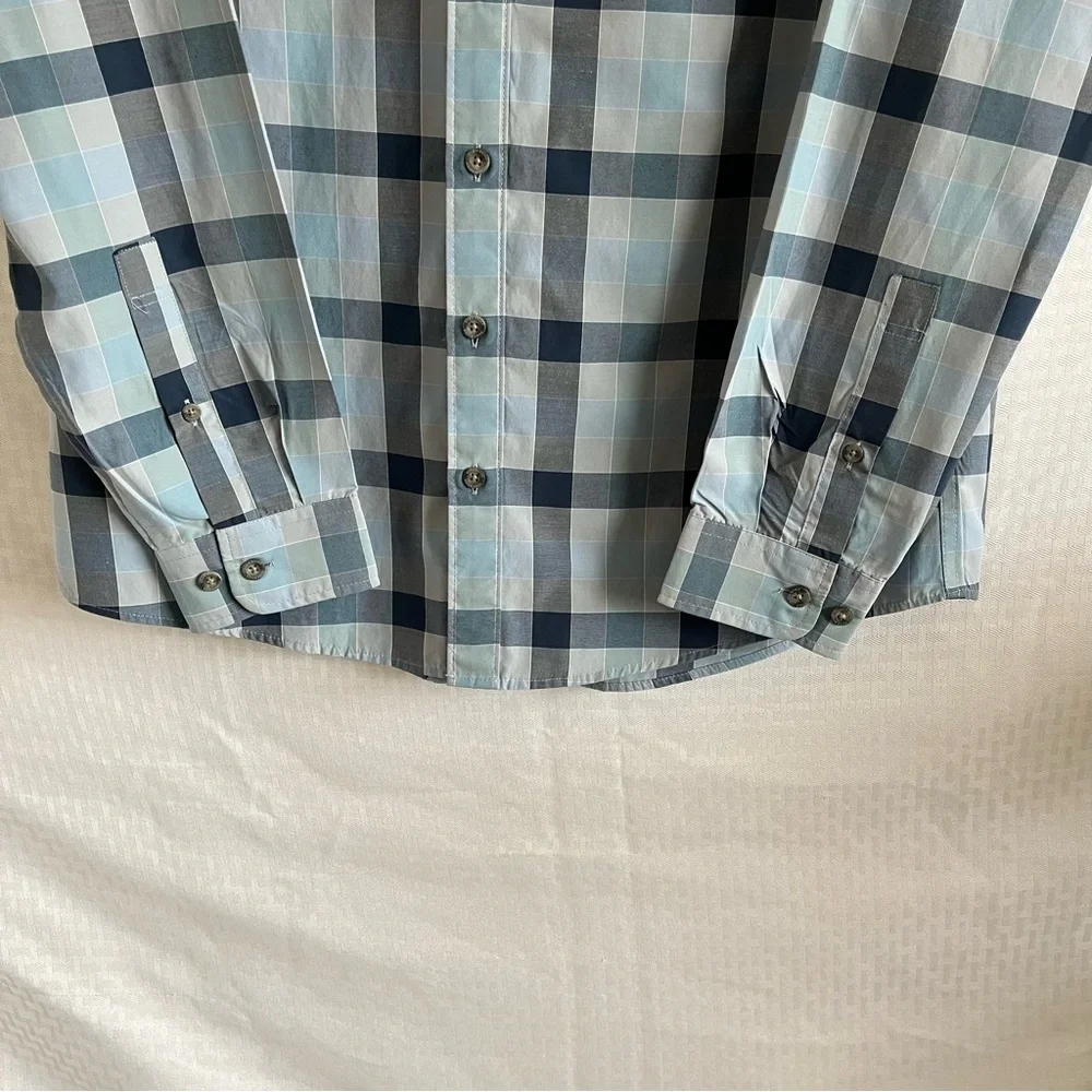 Eddie Bauer Classic Fit Long Sleeve Button Down Shirt Blue Plaid Size TL Vented - Picture 6 of 10